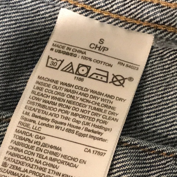 Gap Denim Blue Jean Jacket Womens Size Small Vintage Wash Short Trucker - Picture 7 of 9